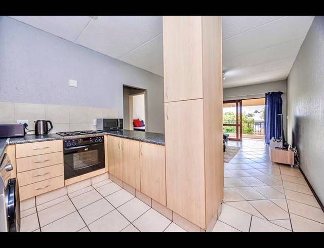 1 BEDROOM APARTMENT FOR SALE IN SUNNINGHILL